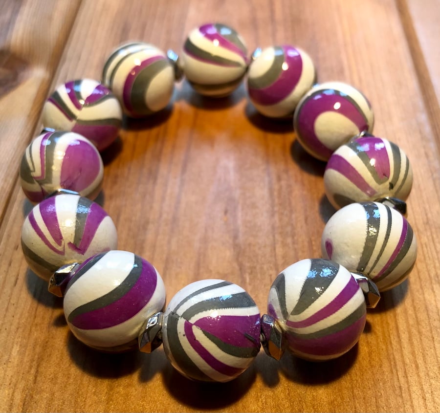 Purple bead bracelet