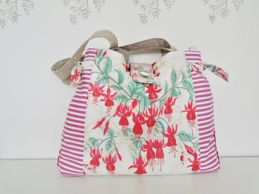  Slouchy cotton  floral tote bag 