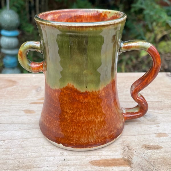 DigniTEA weighted flared base Made With Mud