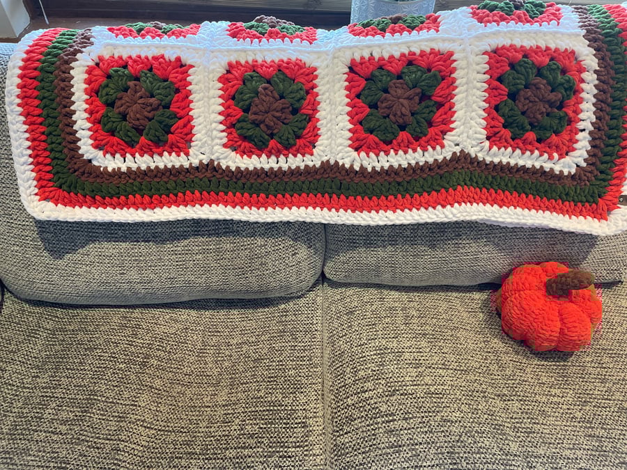 Cosy Warm Chunky Throw with Pumpkin - 70’s Inspired Crochet Squares Blanket