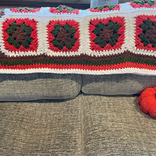 Cosy Warm Chunky Throw with Pumpkin - 70’s Inspired Crochet Squares Blanket