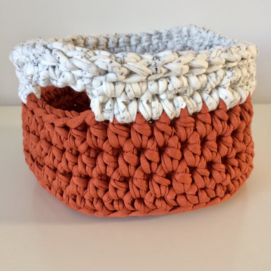 Crochet basket - rusty orange and cream