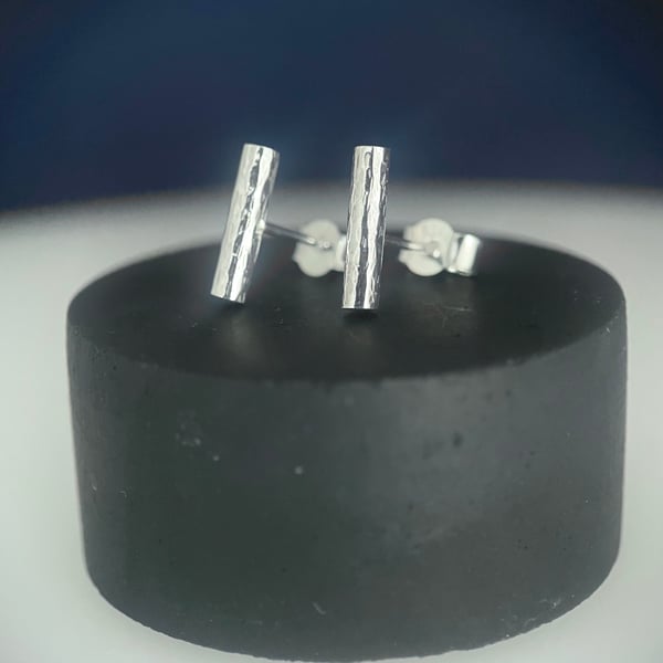 Sterling Silver Chunky Bar-Stick Ear Stud Earrings 10mm Hammered-Sparkly 
