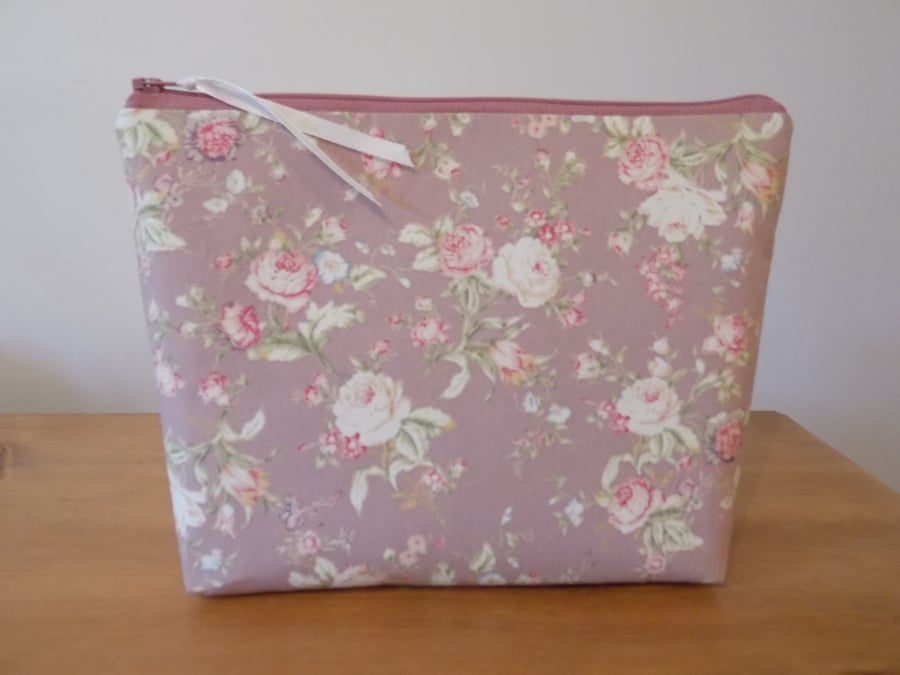 'Vintage Rose' Toiletries Bag Large Floral Make Up Case Cotton Cosmetics Purse