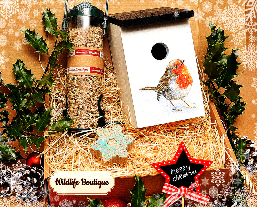 Christmas Robin decoupage Bird nesting box Christmas gift with seed & suet star