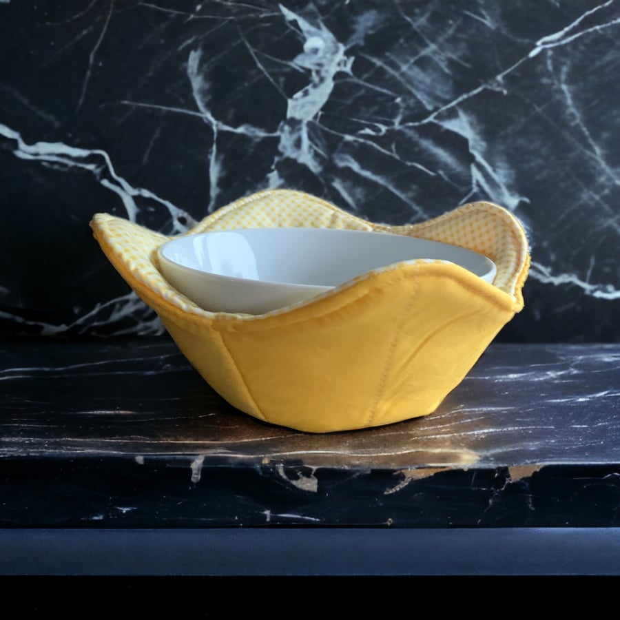 Quilted bowl cosy for Soup, porridge or Noodles in yellow gingham