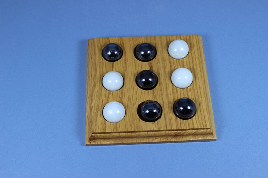 Desk Game - Tic Tac Toe (Noughts & Crosses - WDI34)