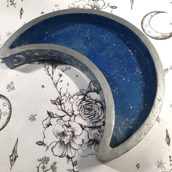 Crescent  half noon resin tray