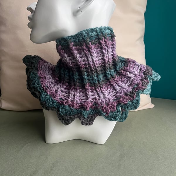 Amelia Crochet Neckwarmer