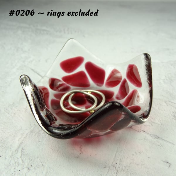 Red mosaic fused glass trinket dish, rings, earrings, 7cm approx (0206)