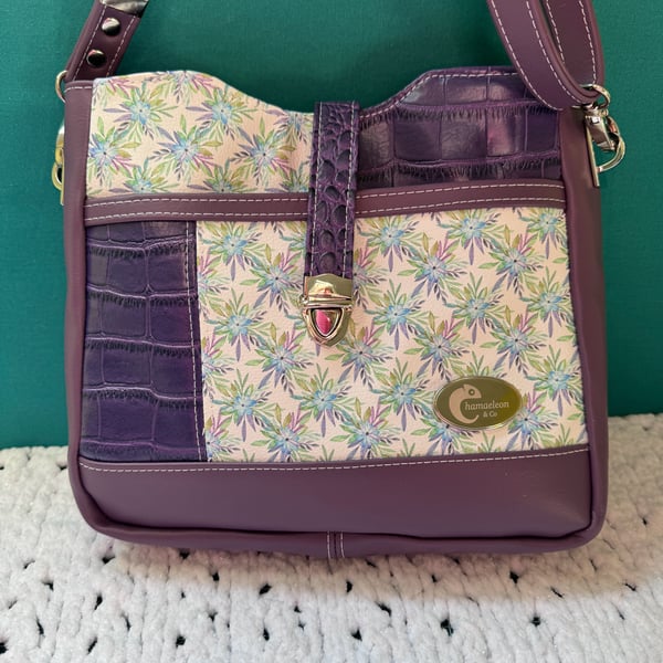 Crossbody Purple faux leather Handbag with multiple pockets