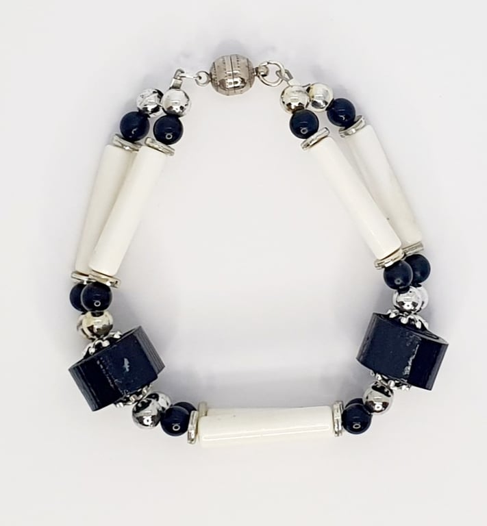 One of a kind Black and white bracelet with magnetic clasp