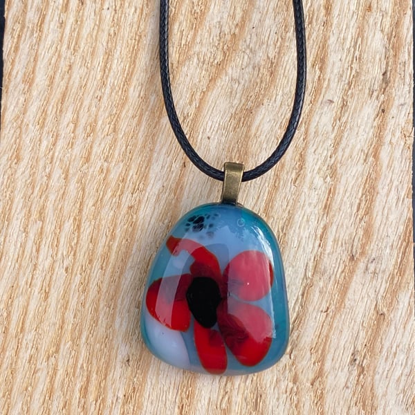 Poppy Fused Glass Pendant 