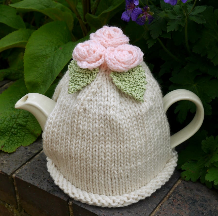 Large 6-8 Cup Cream Tea Cosy, Peach Crochet Roses and Green Leaves