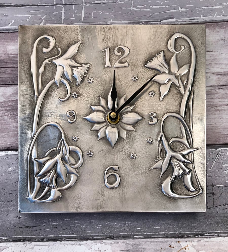 Pewter Daffodil Clock