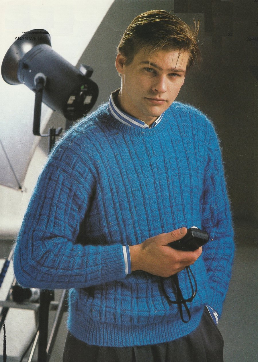 VINTAGE KNITTING PATTERN Mans Textured Sweater