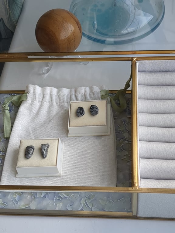 Apache tears stud earrings 