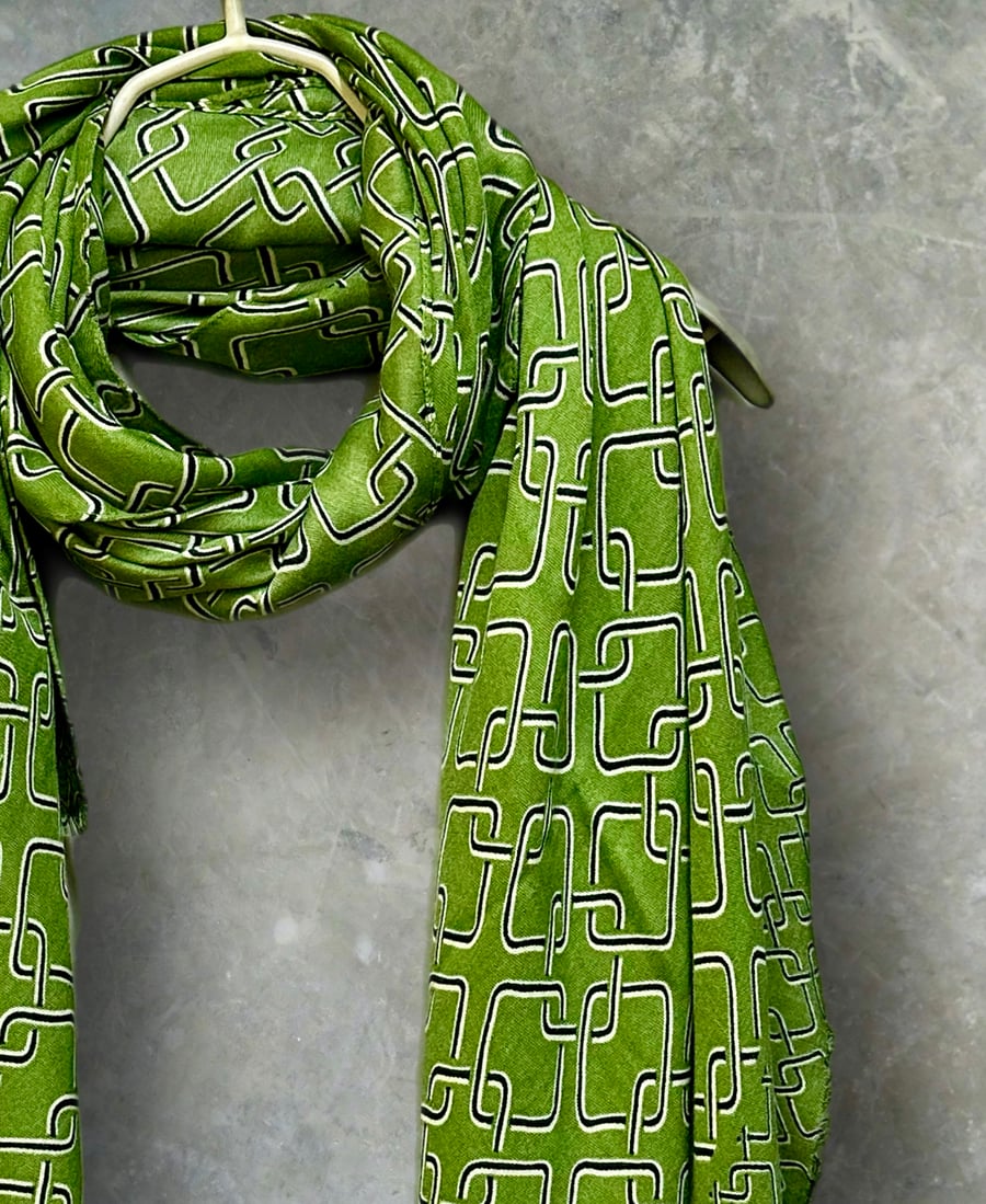 Apple Green Scarf Featuring Seamless Chain Pattern for Women,Great Gifts for Her