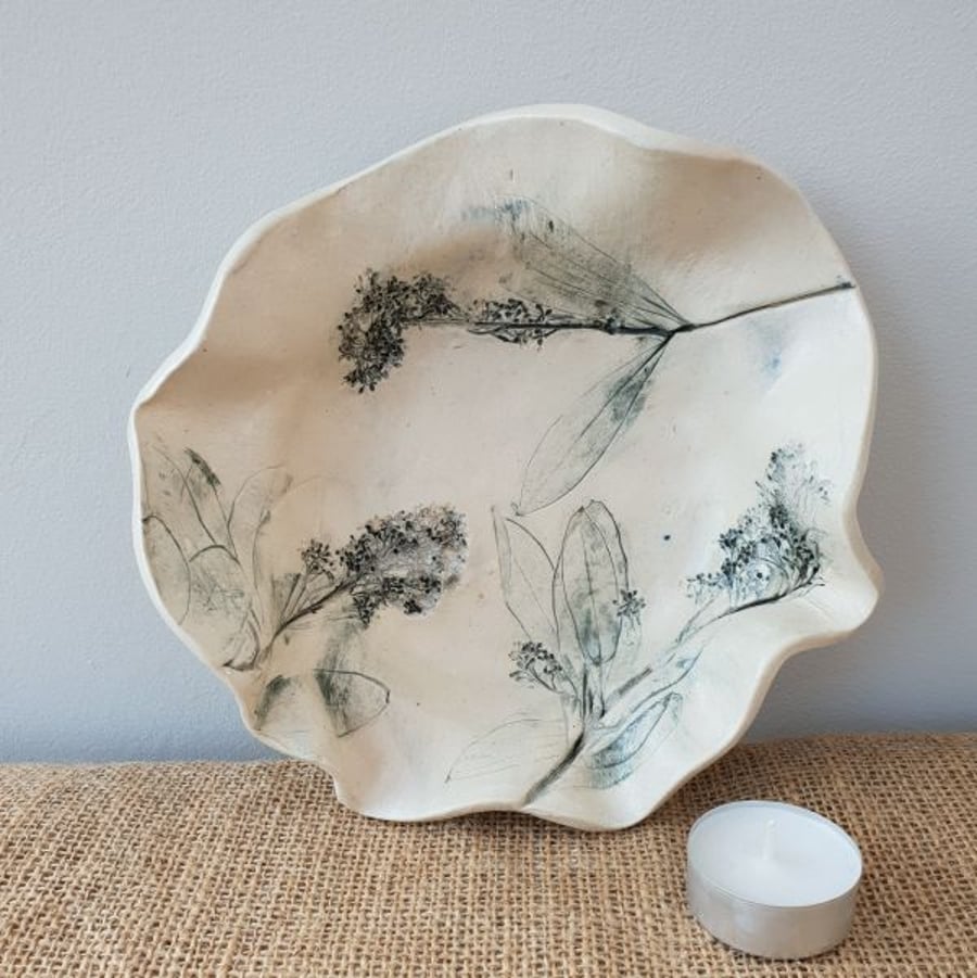 Grey Floral Wavy Ceramic Bowl