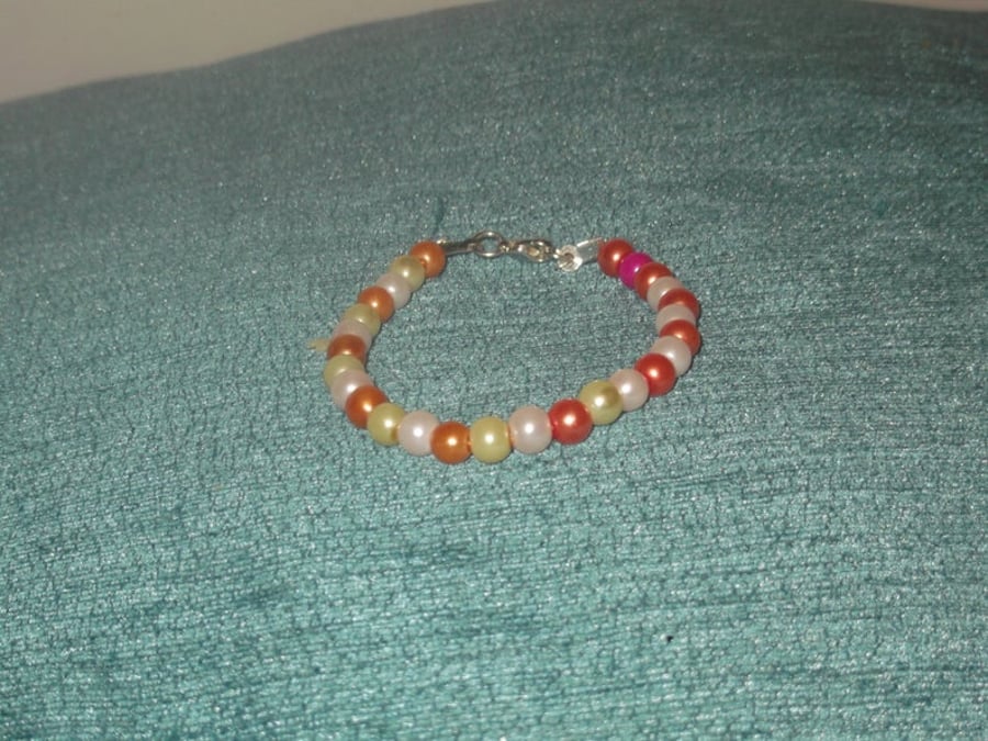 Children's Glass Pearl Bracelet (2)