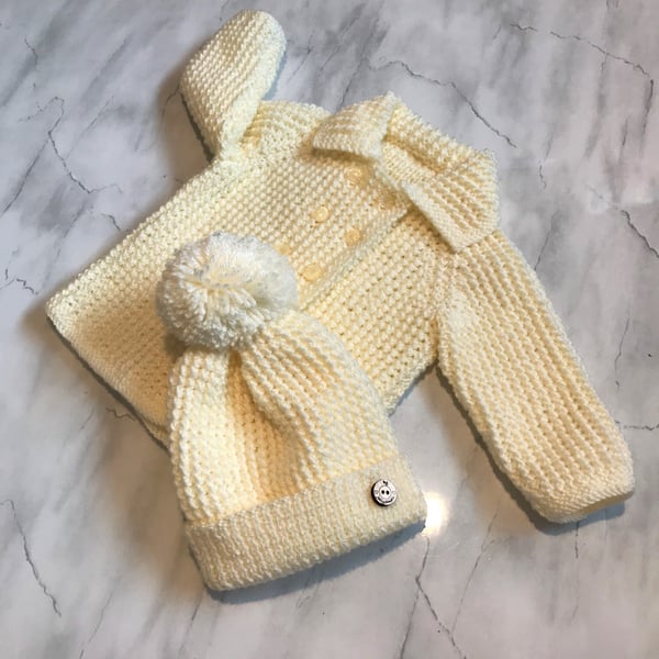 Baby Coat and Hat set in cream 0-6mths approx