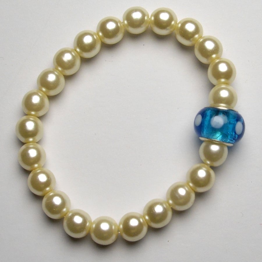 Bracelet made from Vintage Faux Pearl Beads 
