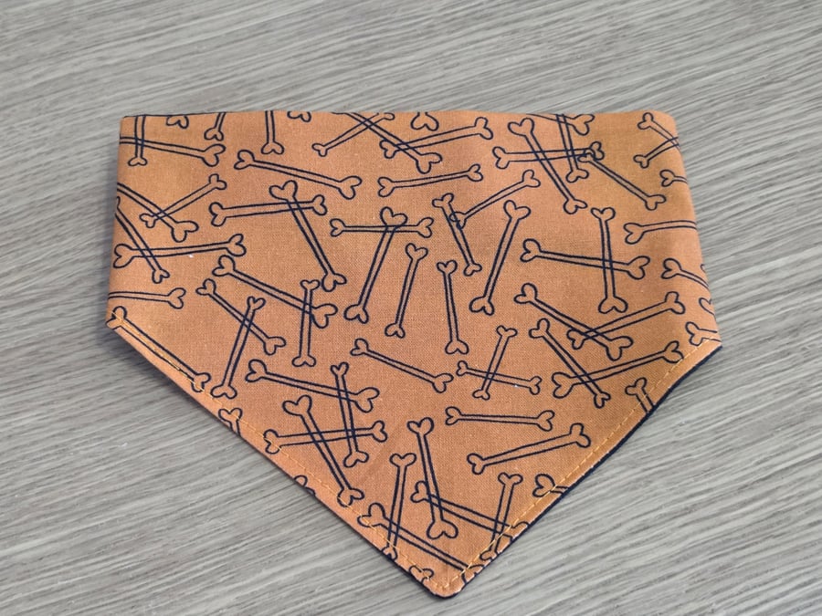 Elasticated slip-on Dog Bandana - Size M