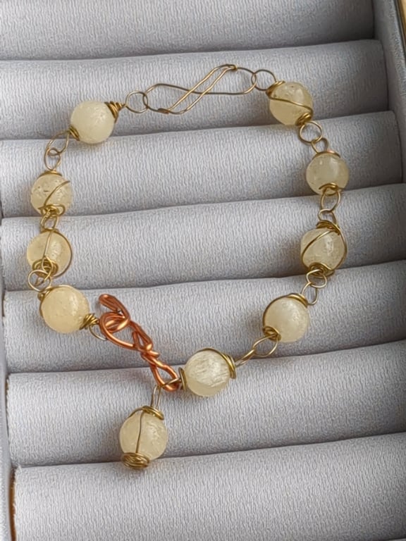 Yellow honey Jade and copper wire bracelet