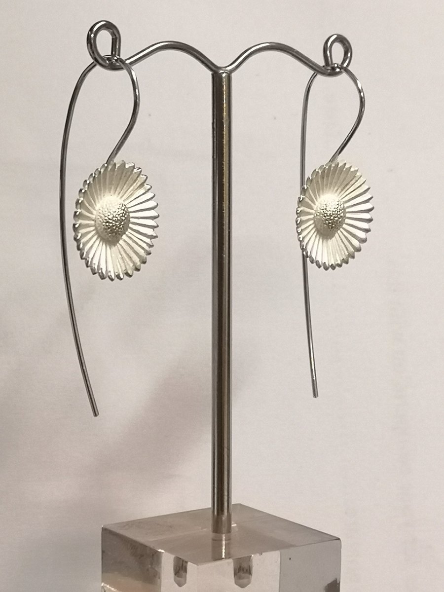 Daisy Drops in Silver