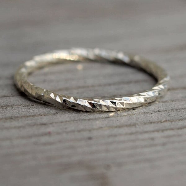 Twisted stack Ring 1.5mm