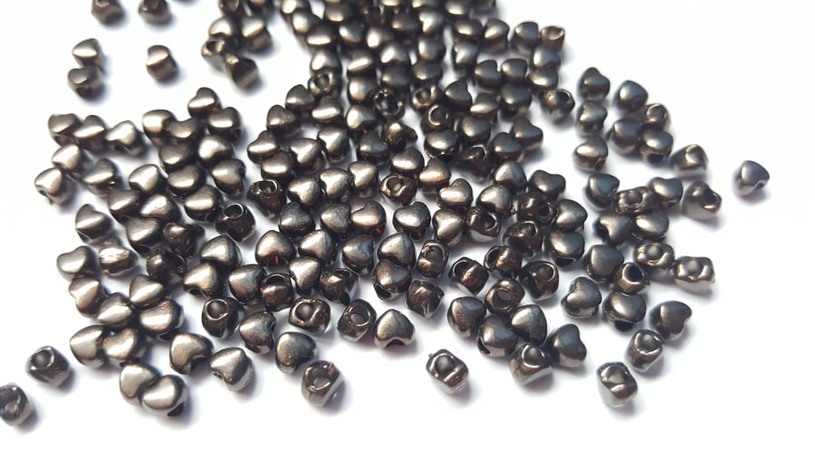 100 x Metal Spacer Beads - 4mm - Heart - Gunmetal 