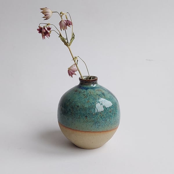 Small Bud vase in Gardom's Green  glaze
