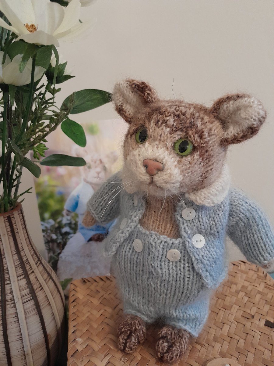 Tom Kitten, Dotpebblesknits Design