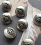 18mm 11 16" 28L metal crest buttons Antique Silver - Image 2
