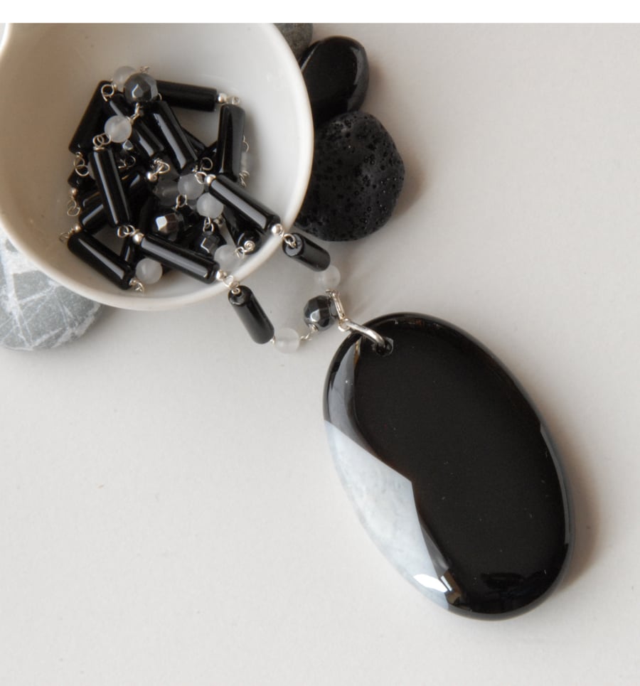 Monochrome black and white Onyx necklace and pendant set