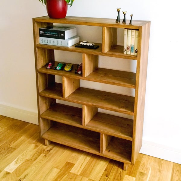 Solid Wood Shelving Unit, Low Bookcase Display Shelves - Staggered Shelves
