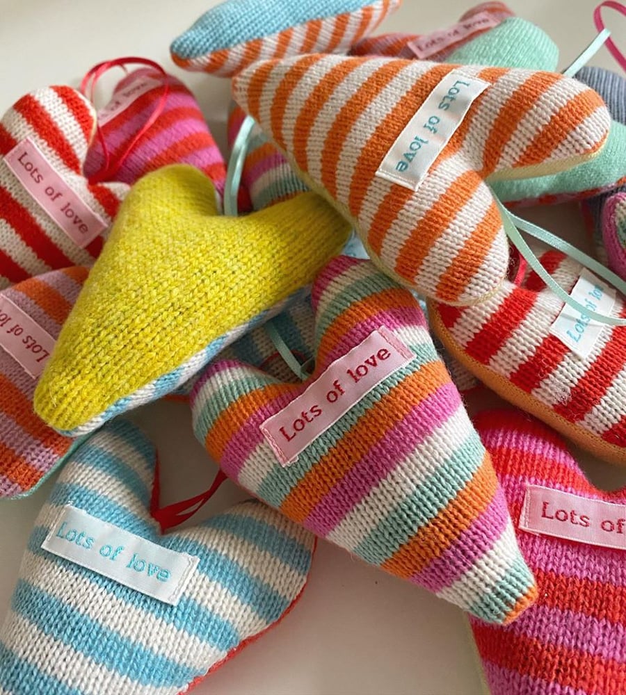  Lots of Love Lavender Hearts