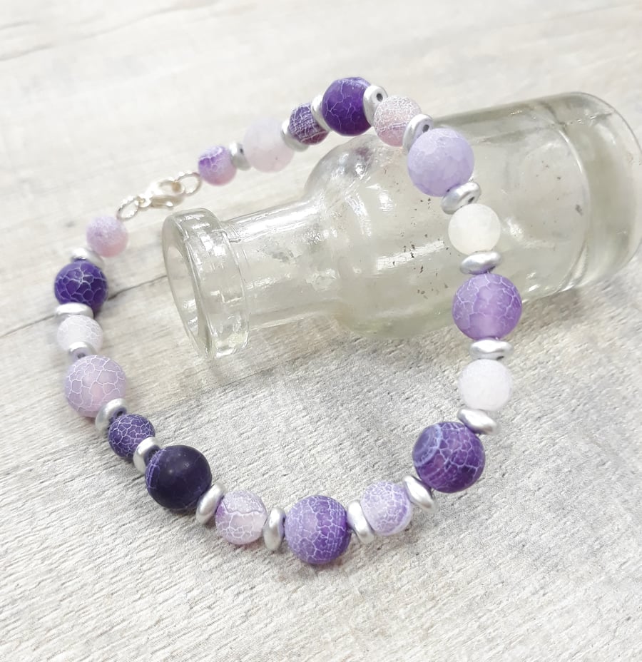 BR373 Purple crackle bead bracelet