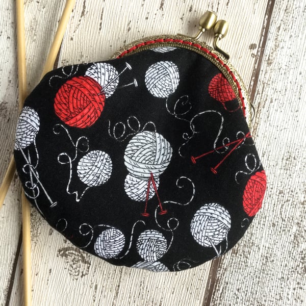 Knitting Themed Fabric Clasp Coin Purse