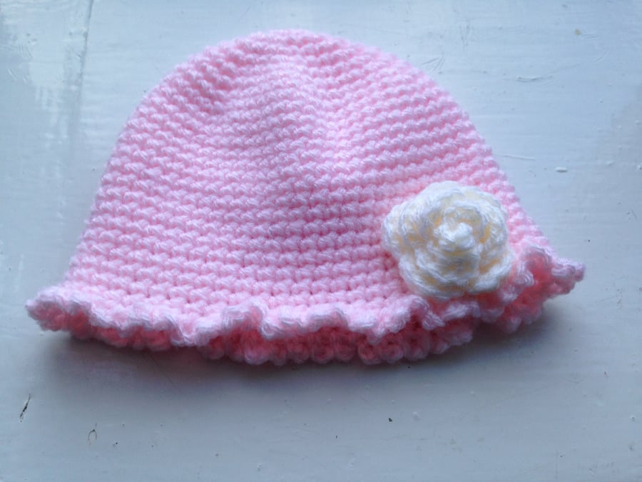 Baby Ellie crochet hat in baby pink