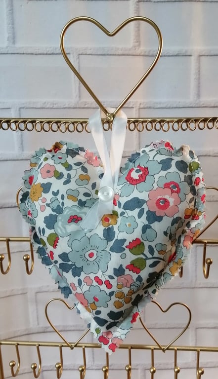 Lavender Scented Hanging Heart in Liberty of London Tana Lawn fabric