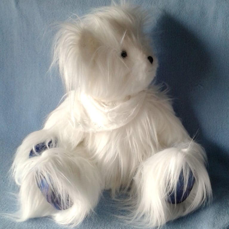 Collectable teddy bear 'Star' jointed 20 inches tall and very fluffy