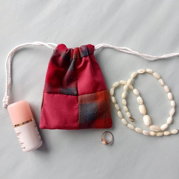 Small drawstring bag. Tiny patchwork purse for jewellery, coins, keys, make up