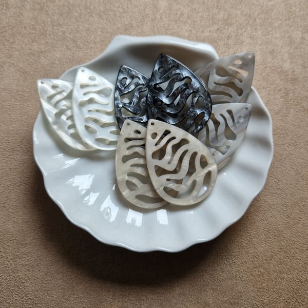 Boho pendants lightweight acrylic mixed marble x 8 pieces