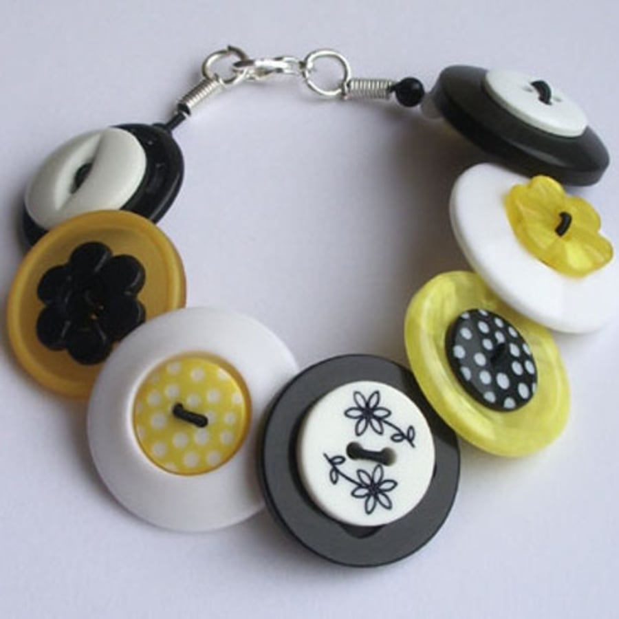 Yellow, black and white button bracelet