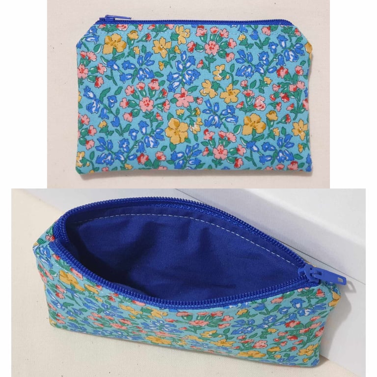 Liberty of London Fabric Coin Purse 100% Cotton- Lined and with zip closure 004