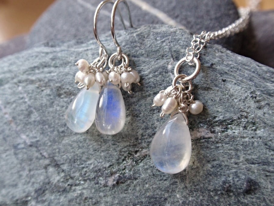 Moonstone with freshwater pearl jewellery gift set
