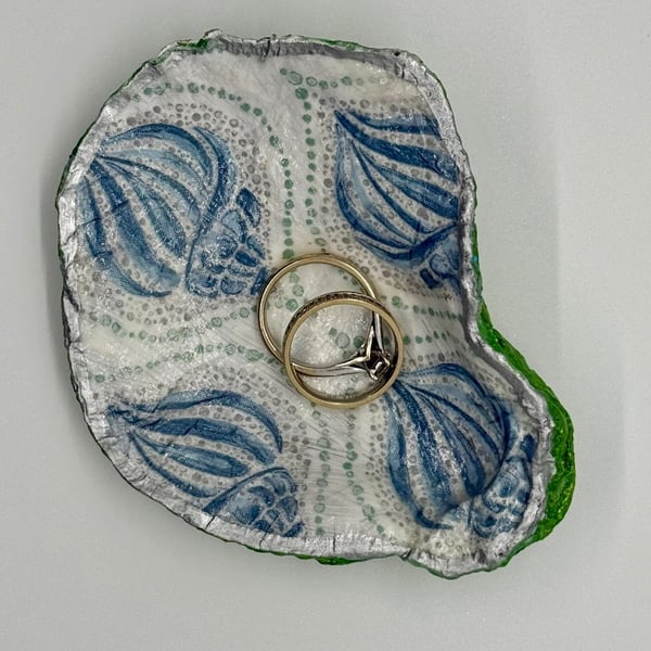 Oyster shell jewellery tray - seaside design
