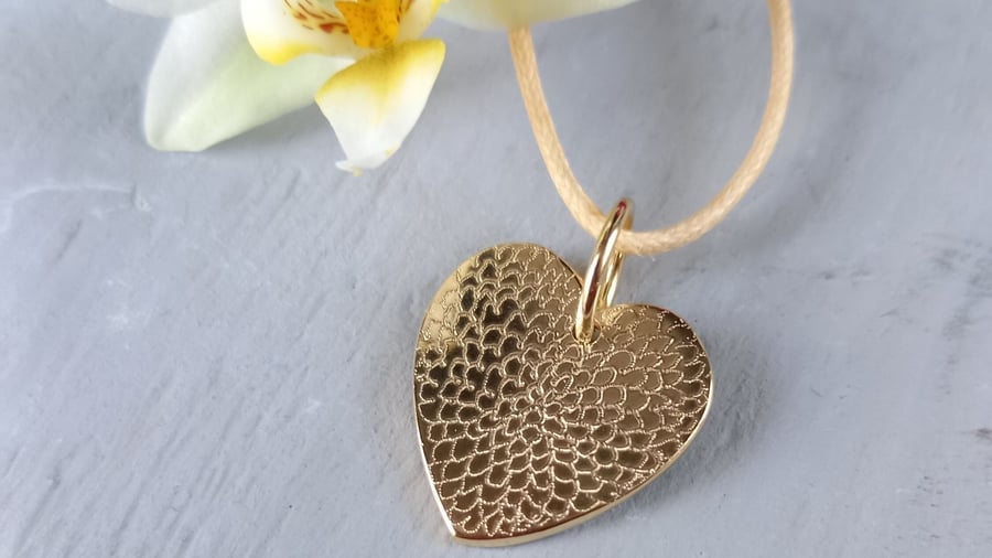 9ct Gold Chrysanthemum Hand Engraved Heart Pendant