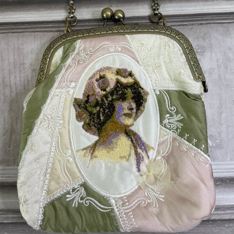 Vintage Lady Silk Frame Bag by Carolee Crafts  PB5 - 0014